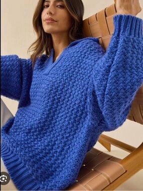 Altar'd State Electric Blue V-Neck Chunky Knit Sweater